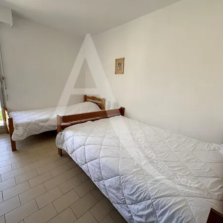 Front De 2 Parking Quartier Corniche Apartment *